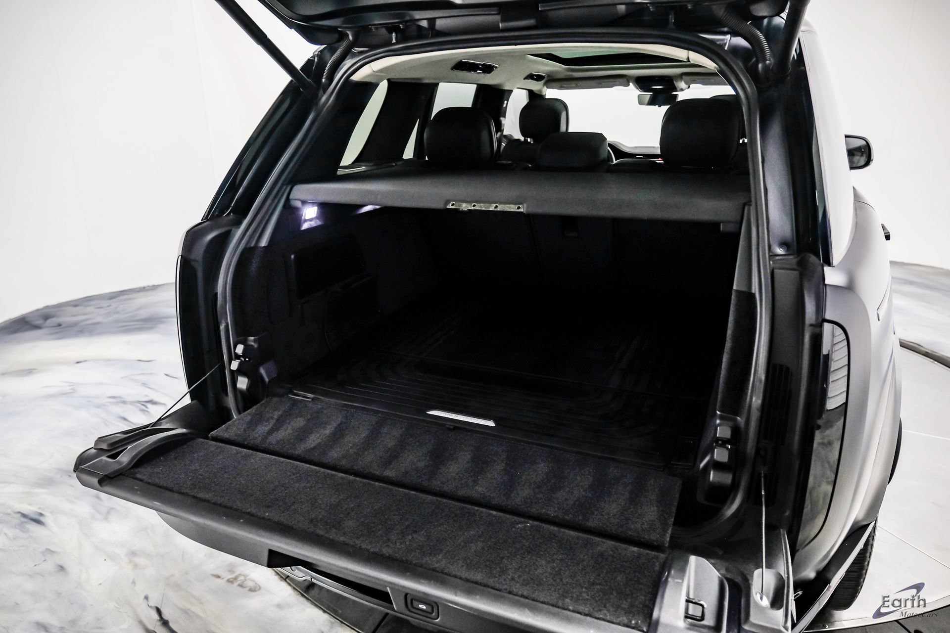 Used 2023 Land Rover Range Rover SE image 96