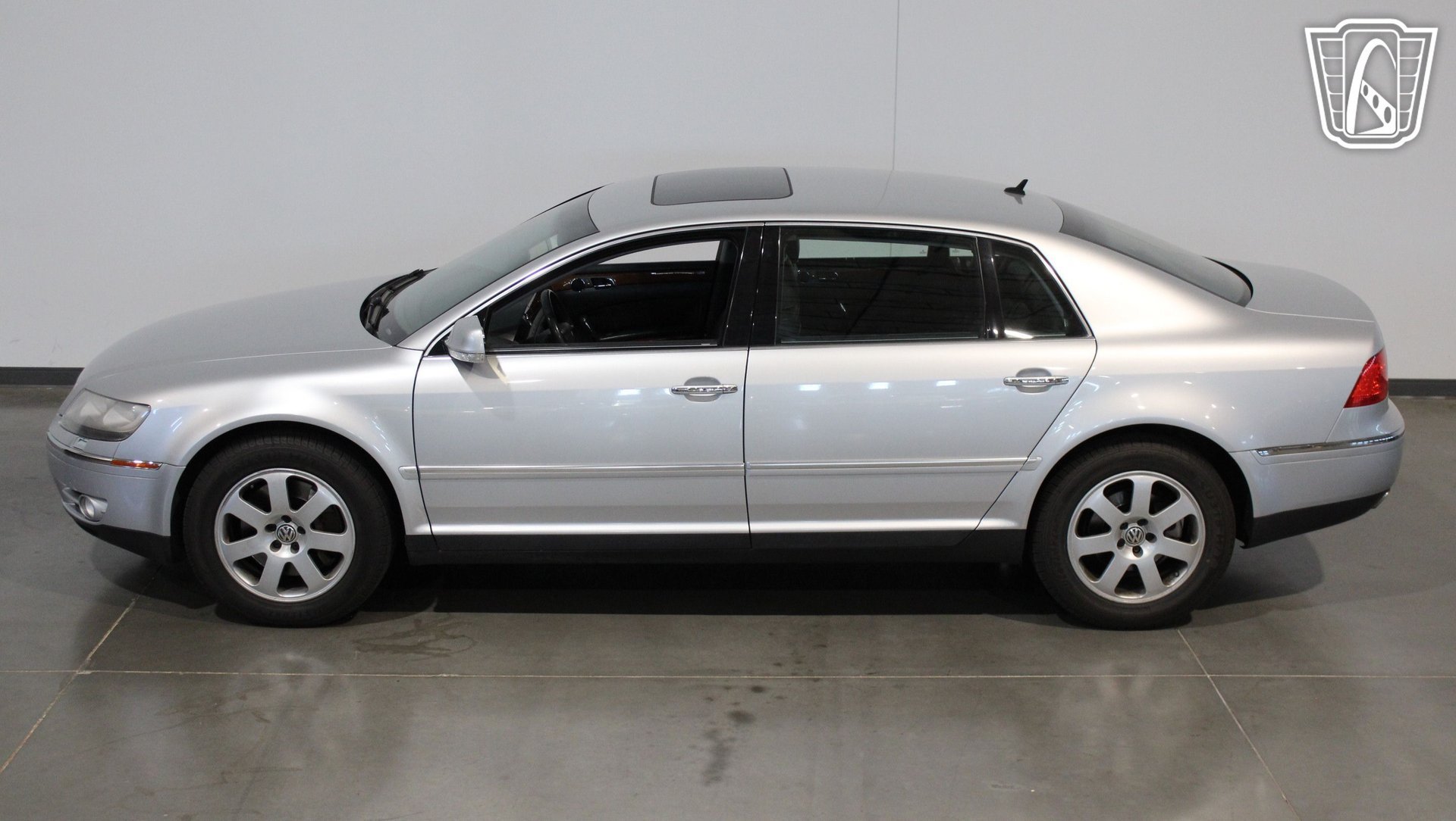 Used 2004 Volkswagen Phaeton V8 AWD/4WD image 11