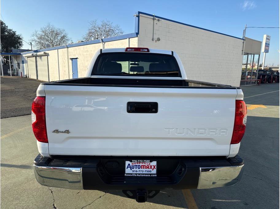 Used 2015 Toyota Tundra SR5 AWD/4WD image 7