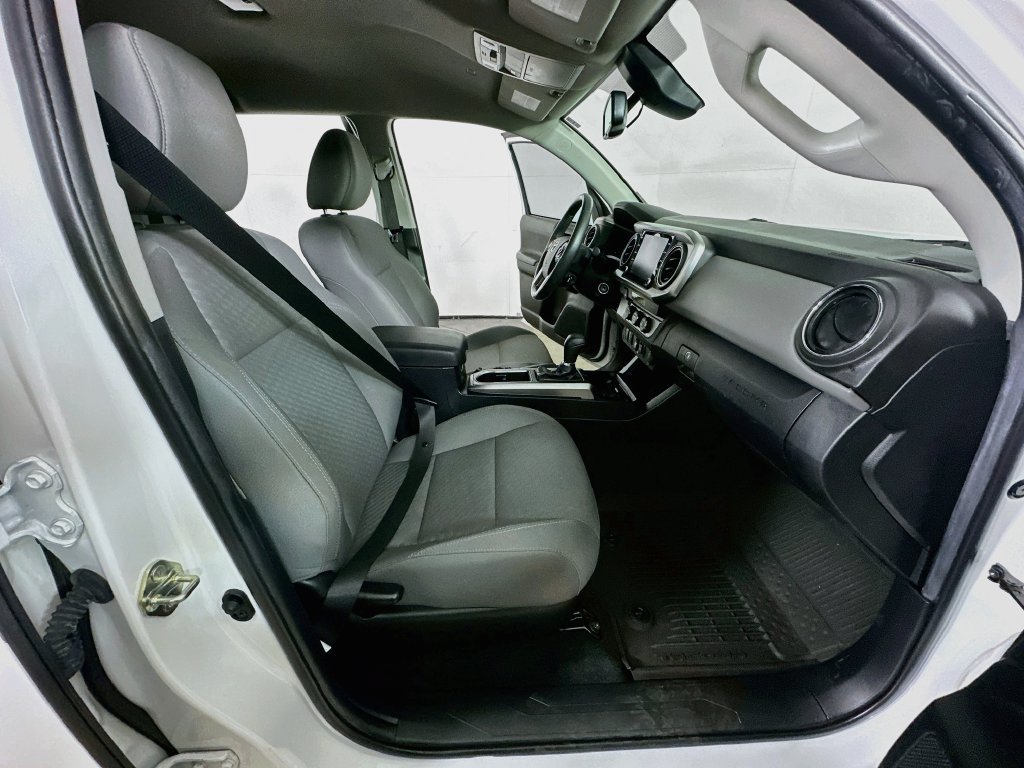 Used 2022 Toyota Tacoma SR5 w/ Technology Package RWD image 14