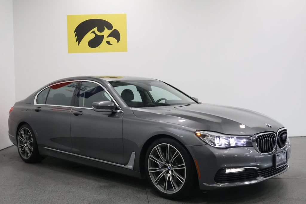 Used 2018 BMW 740i RWD image 6