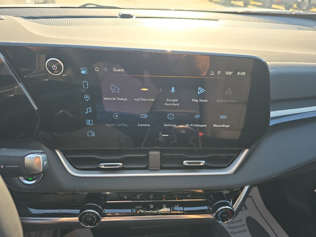 New 2027 Chevrolet Equinox LT w/ Safety and Technology Package FWD image 18
