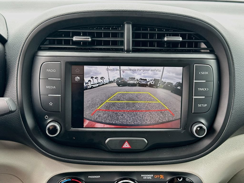 Used 2023 Kia Soul LX w/ LX Technology Package FWD image 14