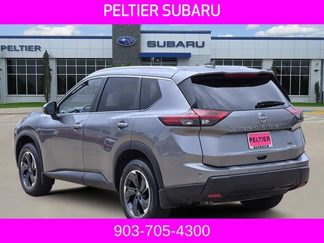 Used 2024 Nissan Rogue SV w/ SV Premium Package FWD image 4