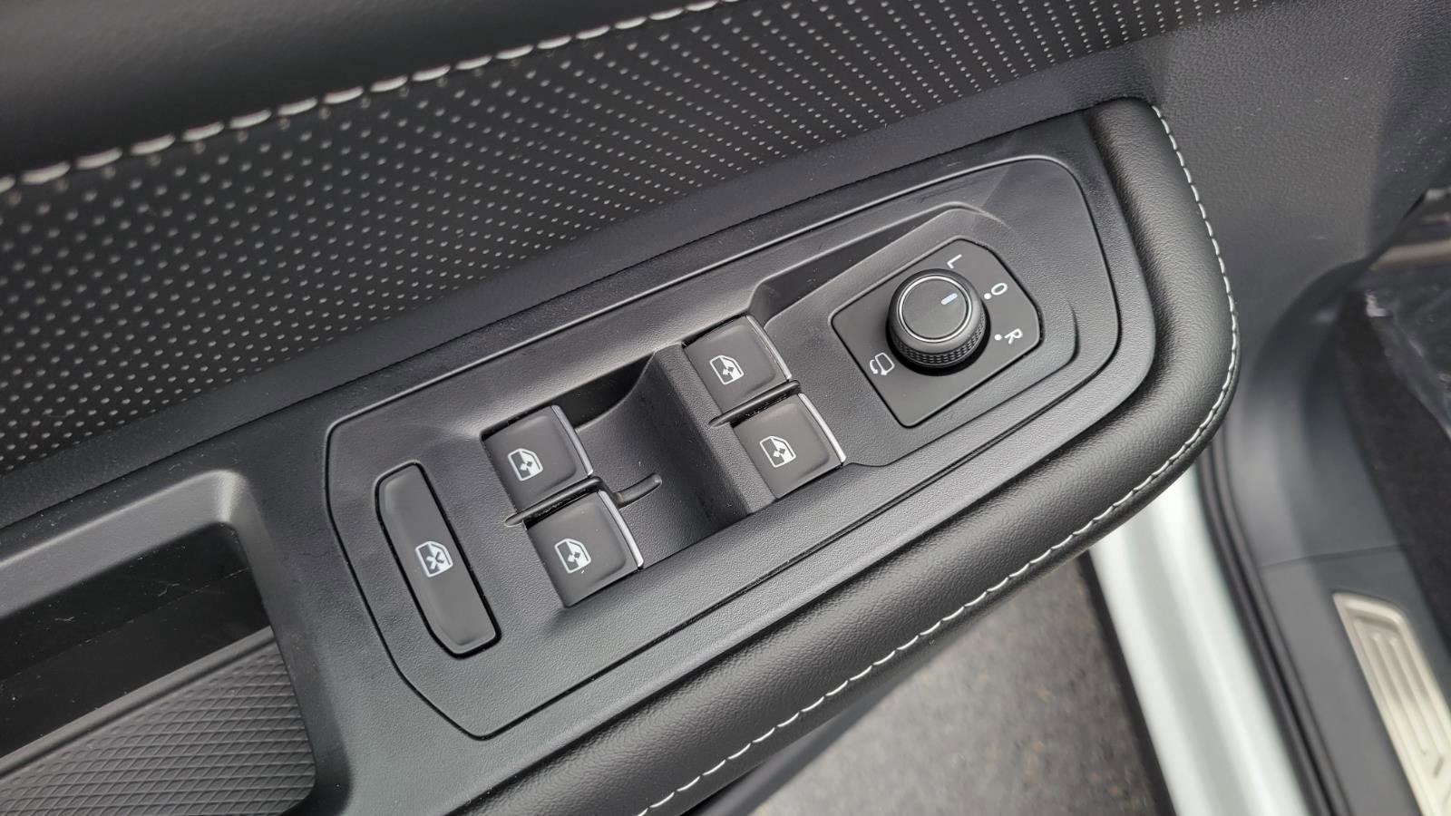 New 2026 Volkswagen Atlas SEL Premium R-Line image 21