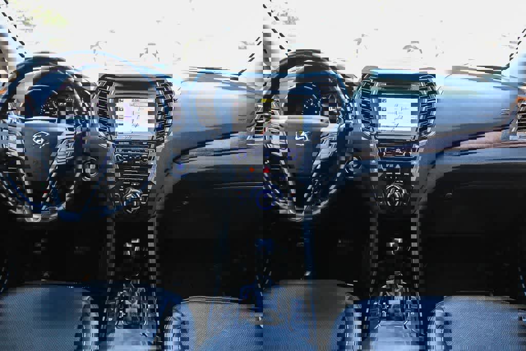 Used 2018 Hyundai Santa Fe Sport image 13