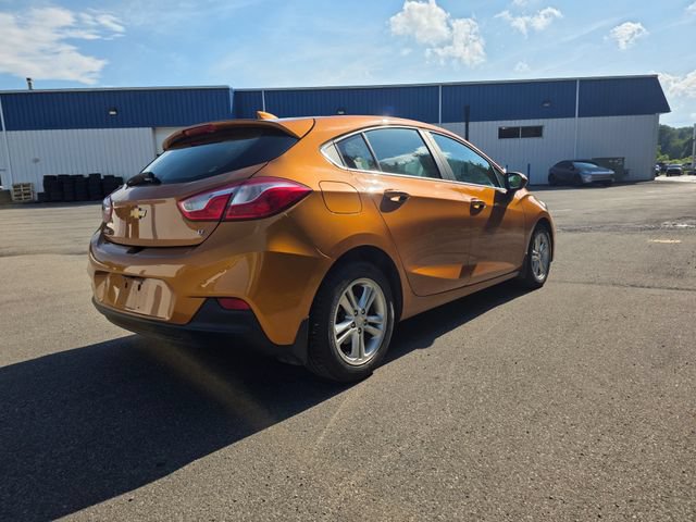 Used 2017 Chevrolet Cruze LT w/ Sun And Sound Package FWD image 4