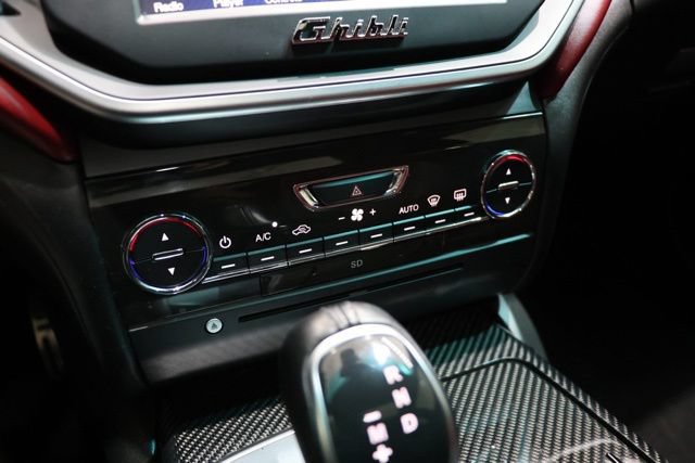 Used 2014 Maserati Ghibli S Q4 AWD/4WD image 26