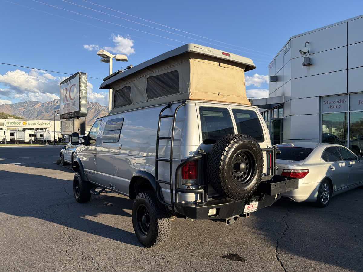 Used 2010 Ford E-350 and Econoline 350 Super Duty image 42