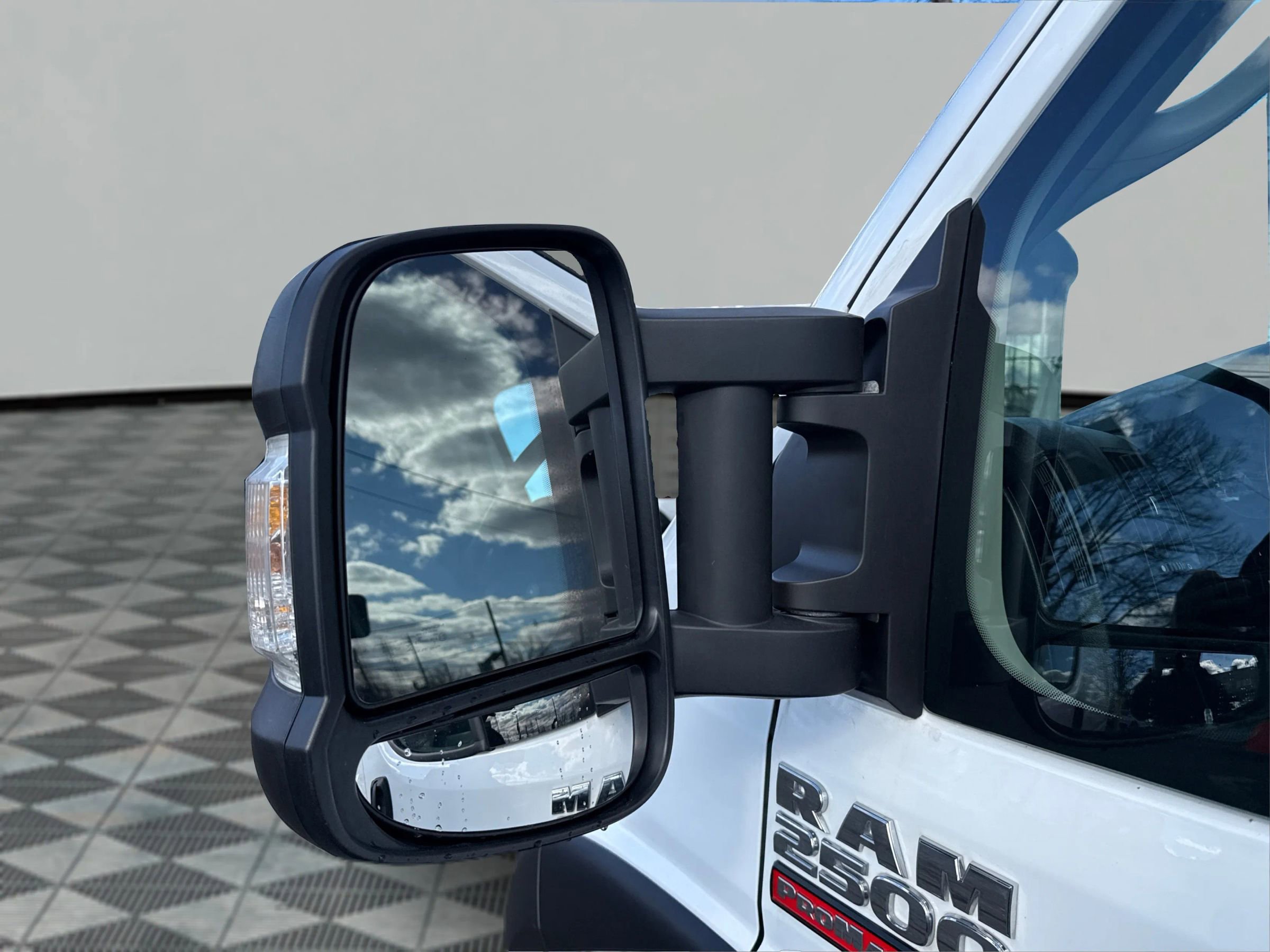 Used 2021 RAM ProMaster 2500 FWD image 22
