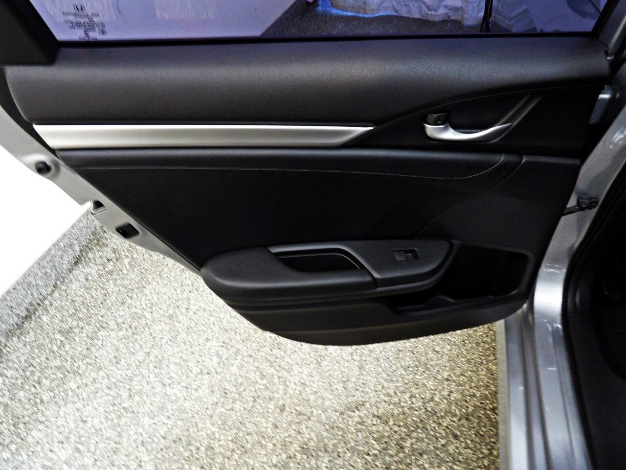 Used 2016 Honda Civic Touring image 9