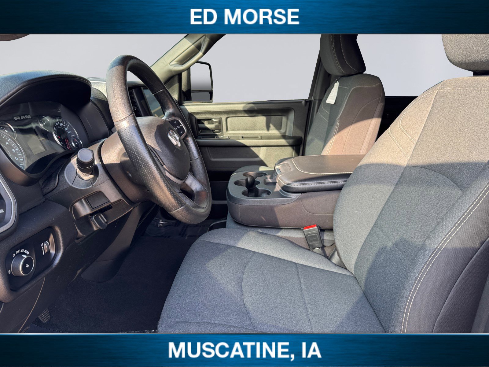 Used 2024 RAM 2500 Tradesman w/ Chrome Appearance Group AWD/4WD image 9