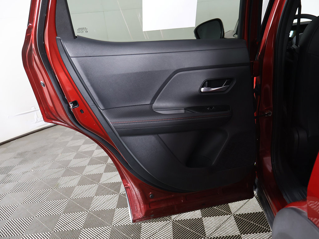 Used 2025 Nissan Kicks SR FWD image 24