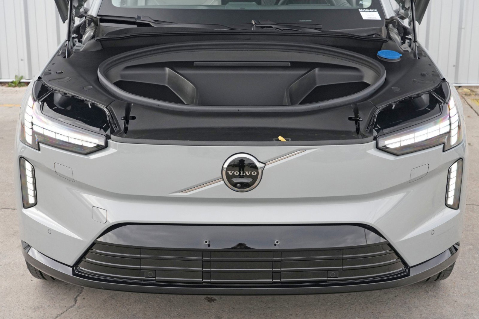 Used 2025 Volvo EX90 Ultra image 8