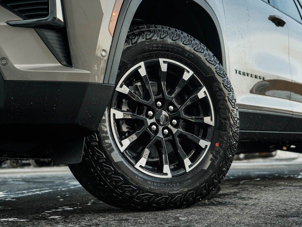 New 2026 Chevrolet Traverse Z71 w/ Enhanced Driving Package image 6