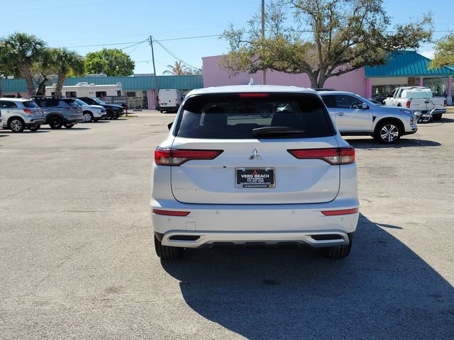 Used 2024 Mitsubishi Outlander SE image 5