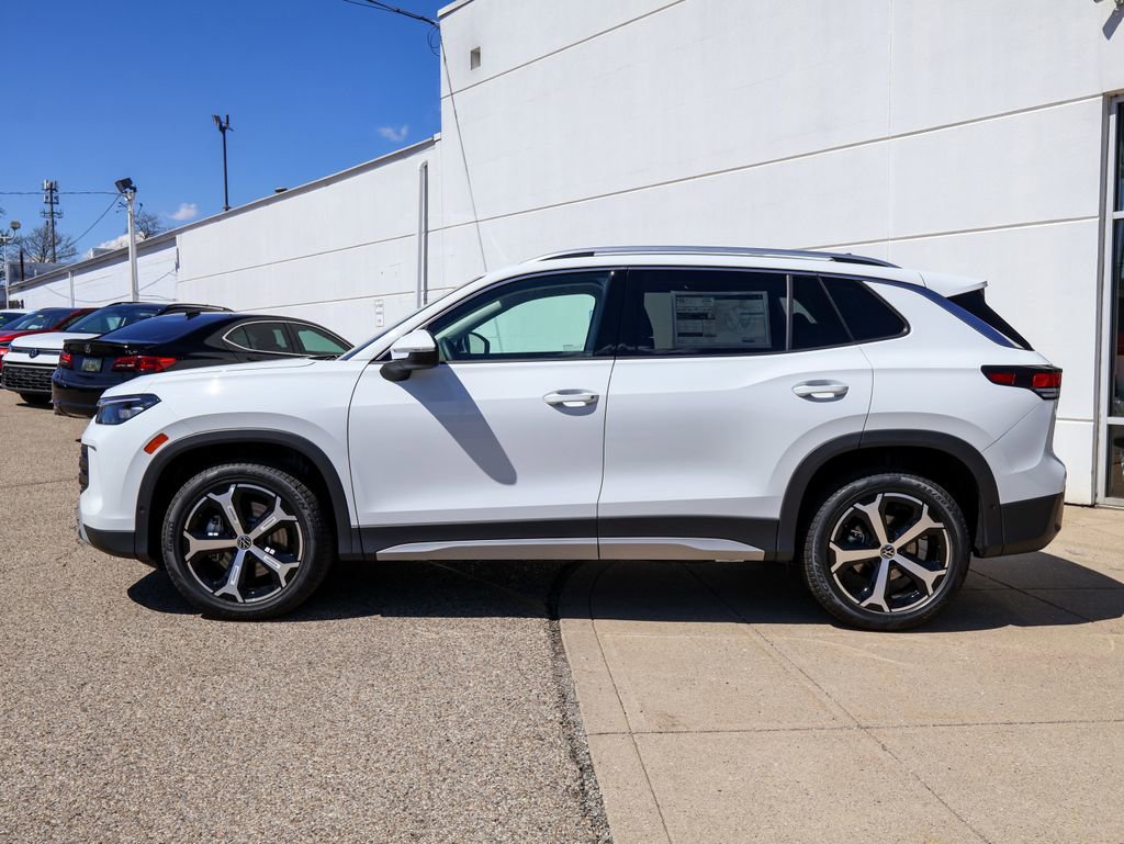 New 2026 Volkswagen Tiguan SE AWD/4WD image 2