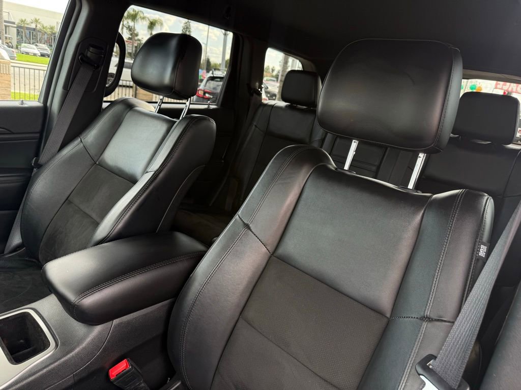 Used 2022 Jeep Grand Cherokee Laredo X image 15