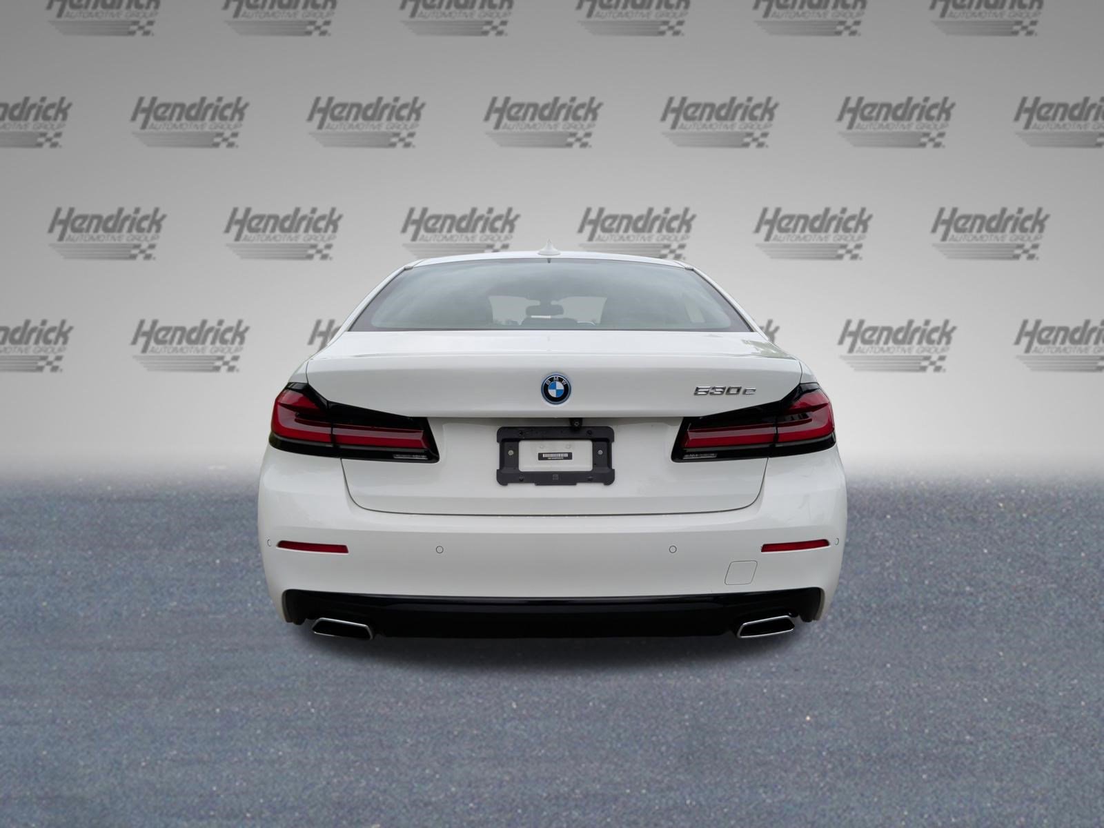 Certified 2023 BMW 530e w/ Premium Package RWD image 8