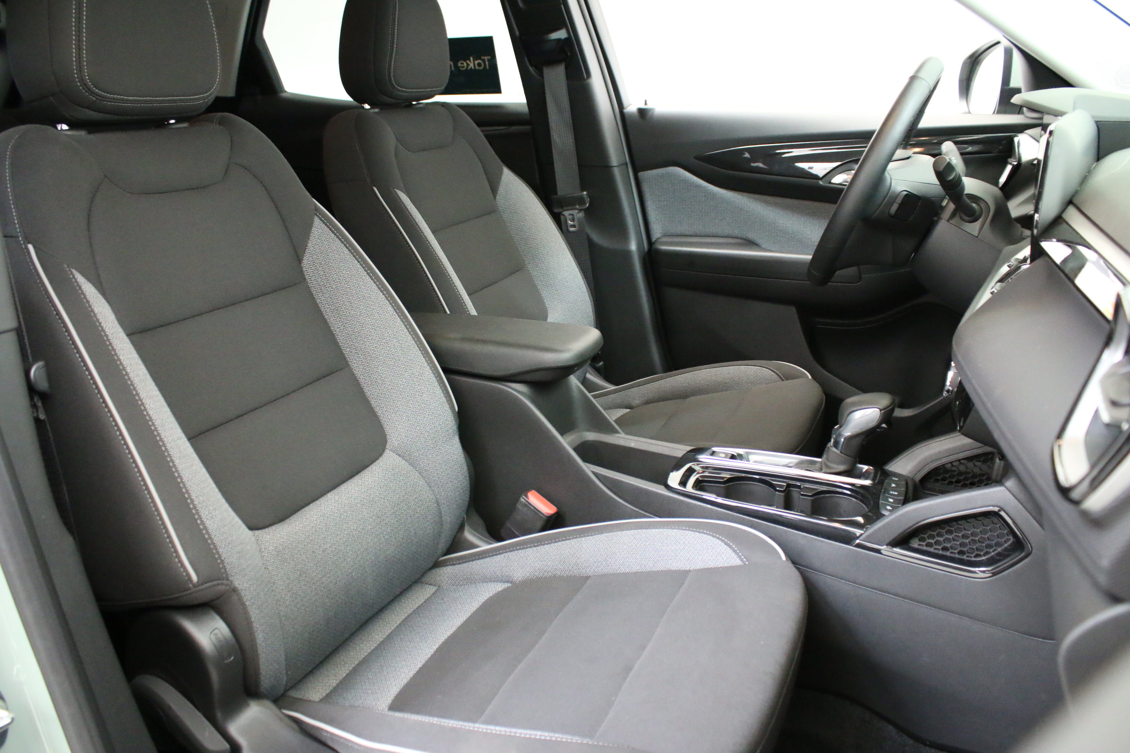 Certified 2026 Chevrolet TrailBlazer LT w/ LT Cold Weather Package FWD image 31