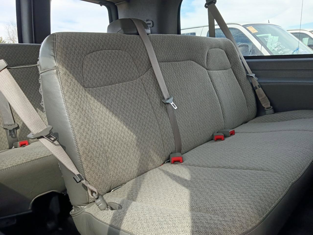 Used 2022 Chevrolet Express 3500 LS RWD image 24