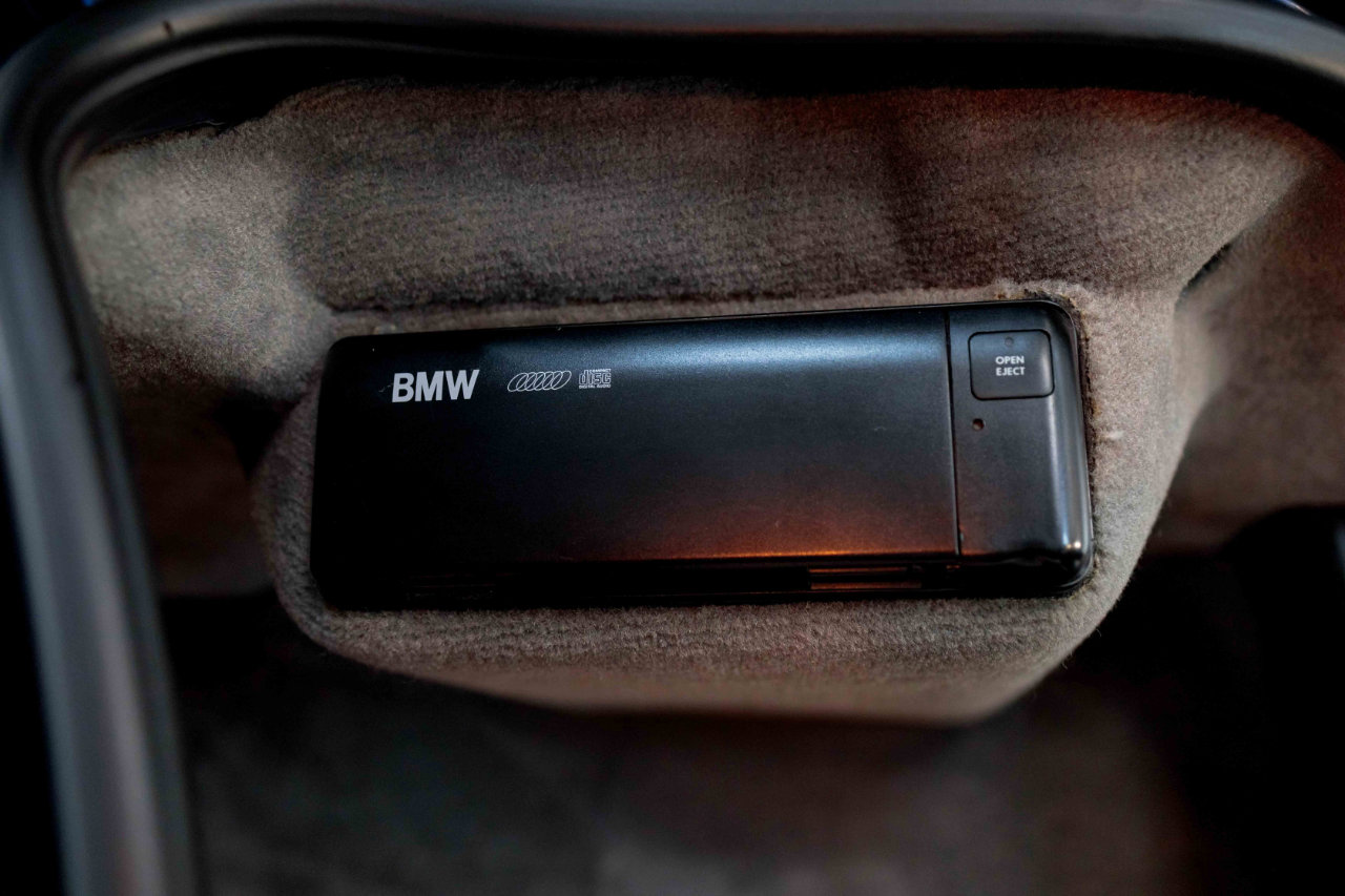 Used 1993 BMW 850Ci image 42