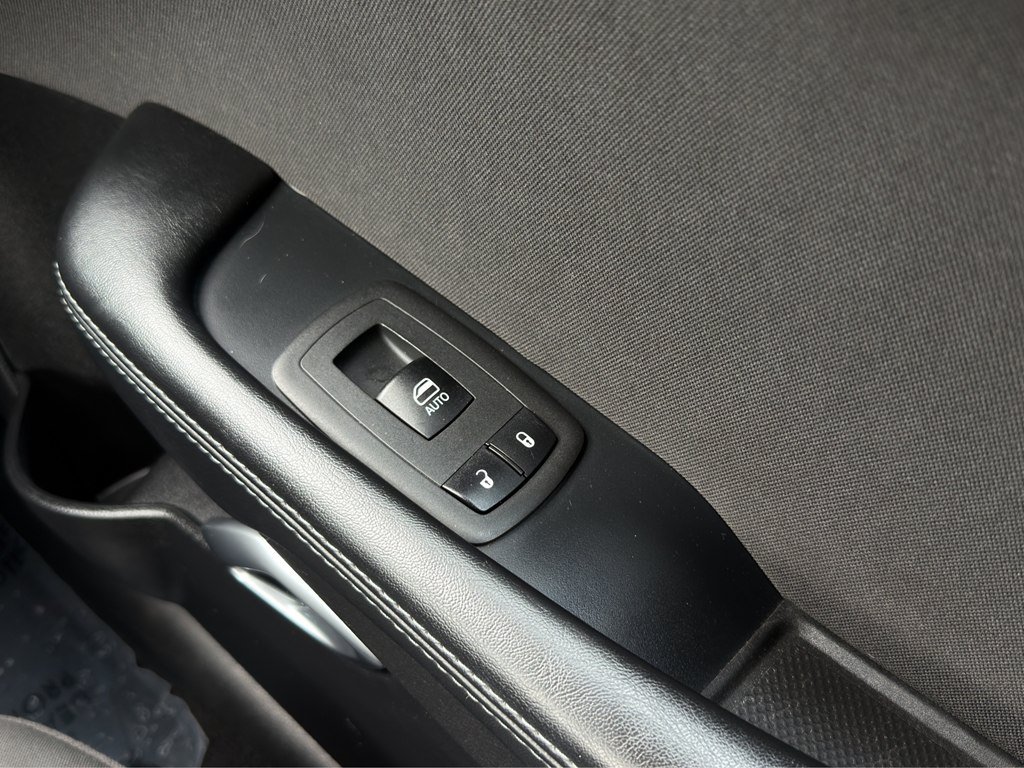 Used 2021 Dodge Challenger SXT RWD image 13