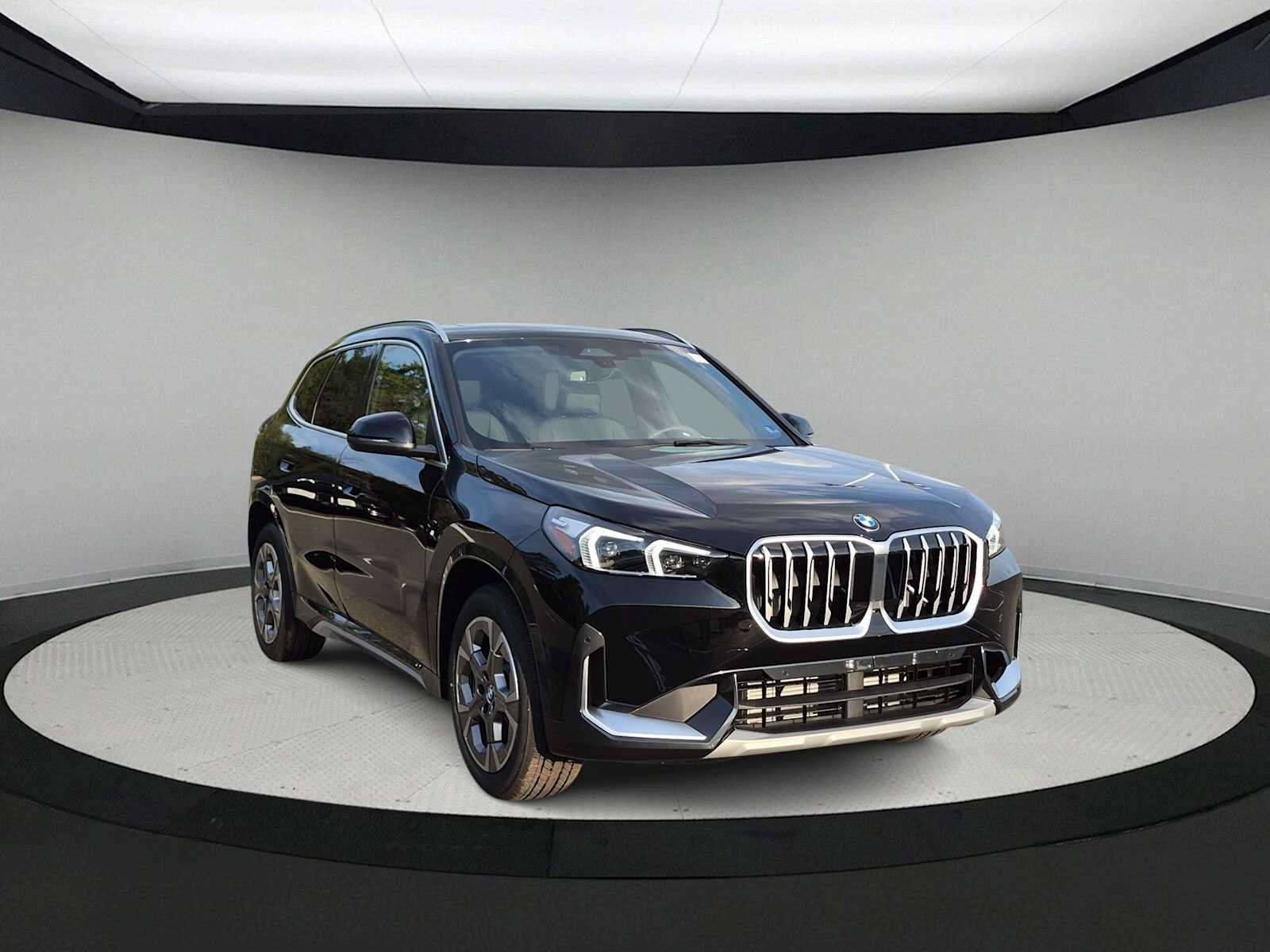 New 2027 BMW X1 xDrive28i AWD/4WD image 2