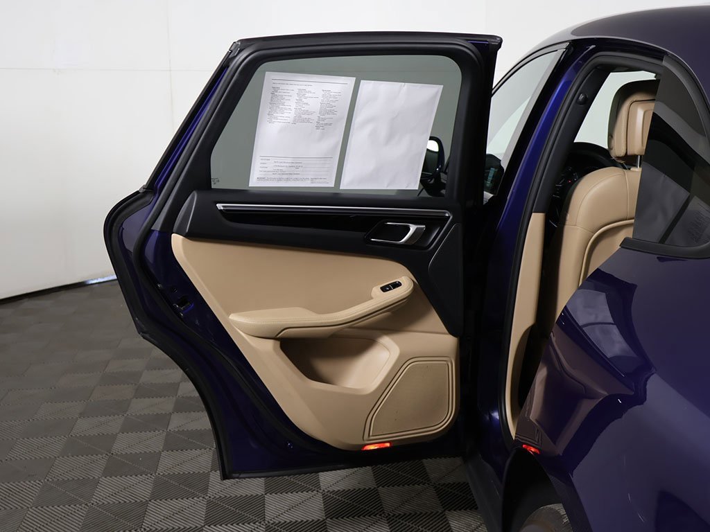 Used 2022 Porsche Macan image 20