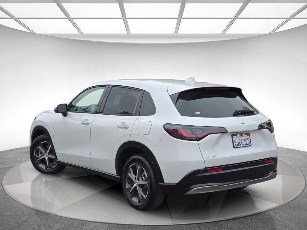 Certified 2024 Honda HR-V EX-L image 5