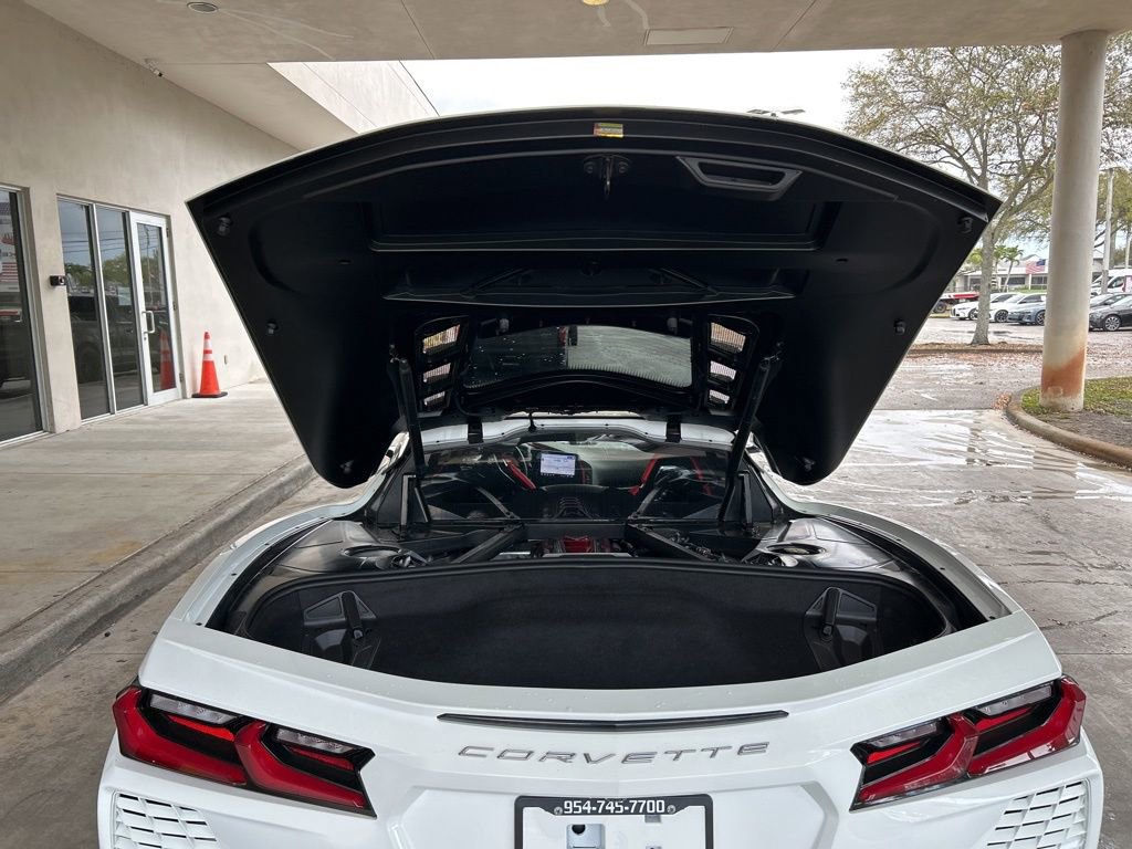 Used 2021 Chevrolet Corvette Stingray Preferred Cpe w/ Chrome Exterior Badge Package image 30