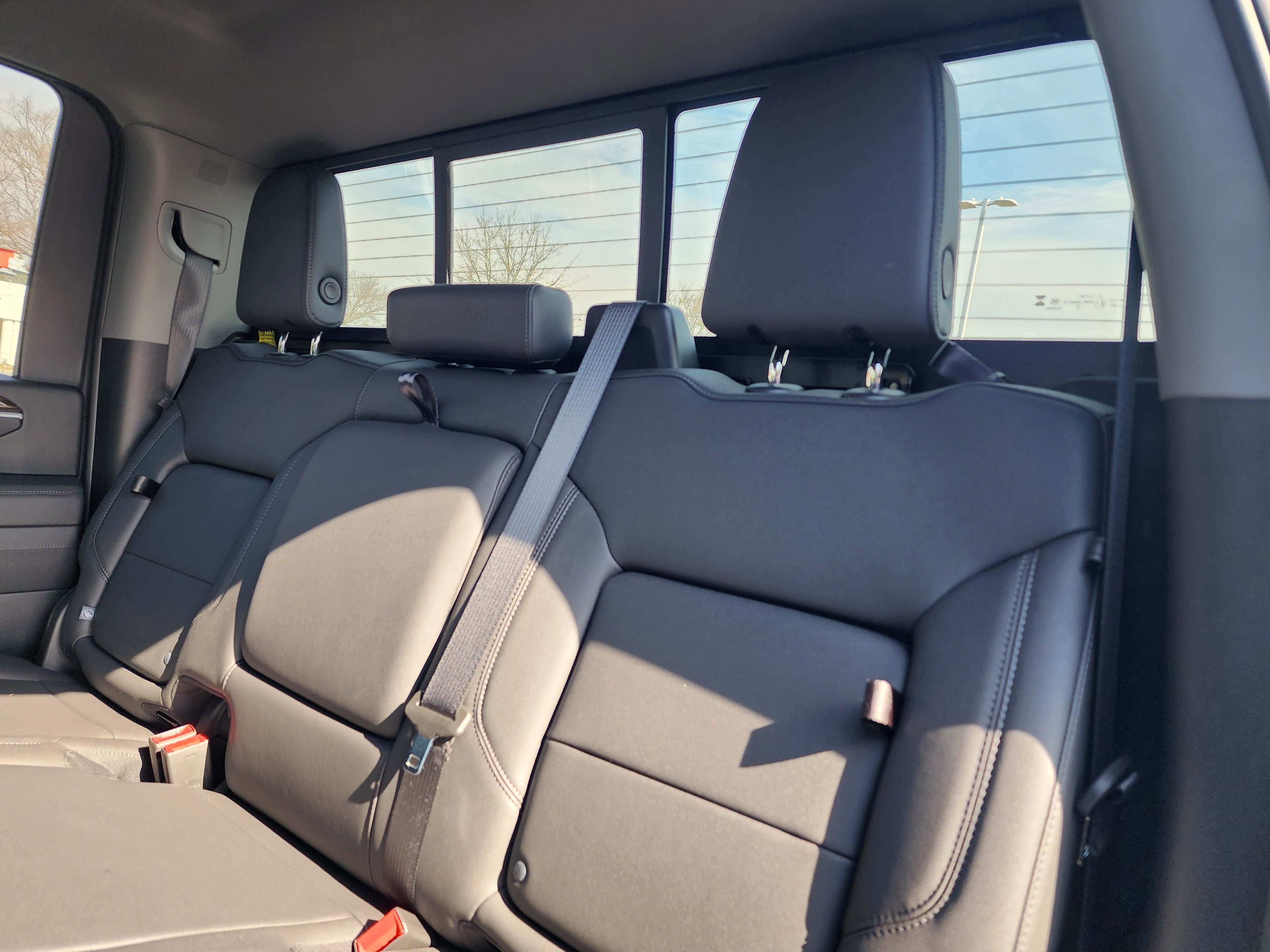 Used 2025 Chevrolet Silverado 2500 LT w/ Z71 Chrome Sport Edition image 15