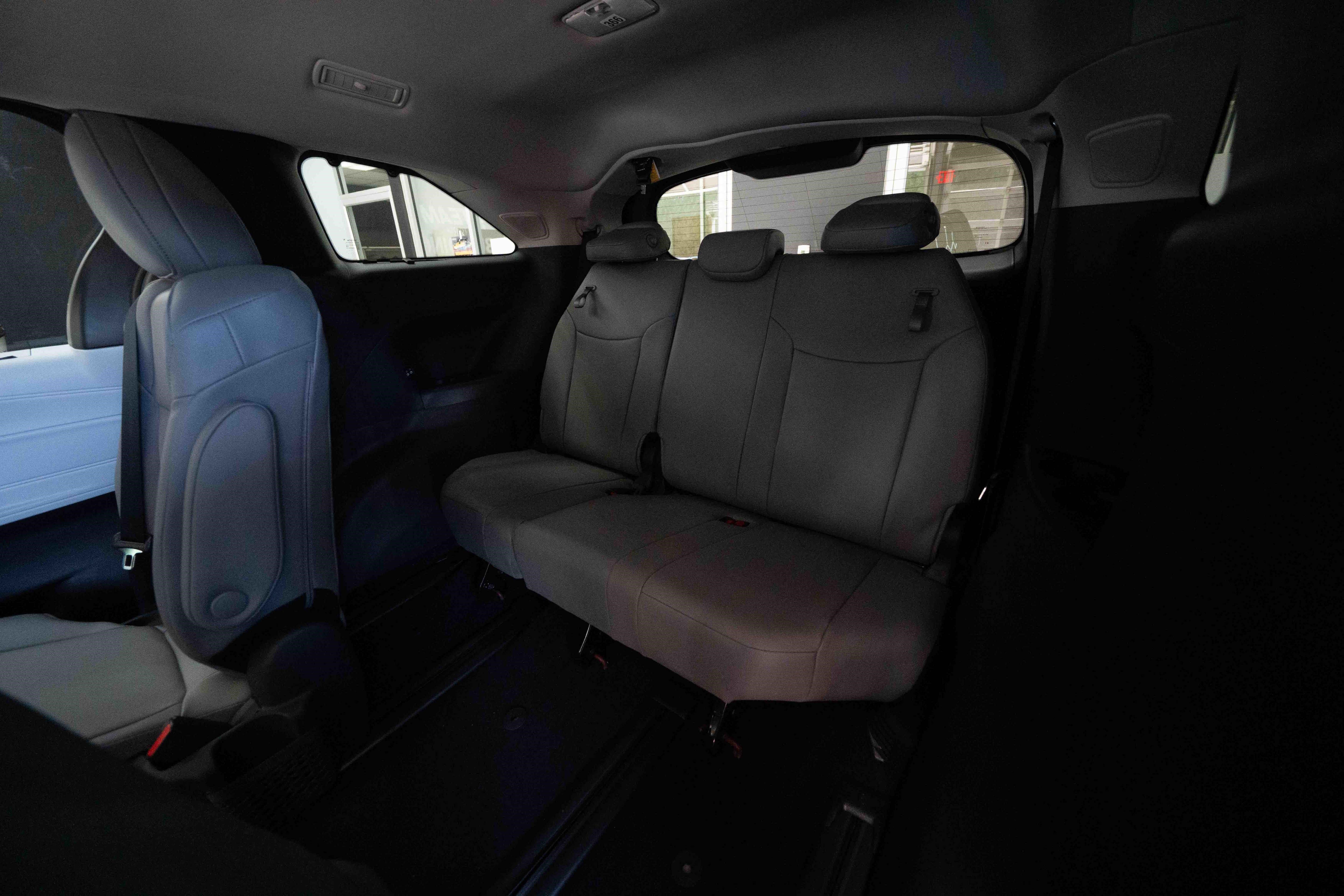 New 2026 Toyota Sienna XLE AWD/4WD image 24