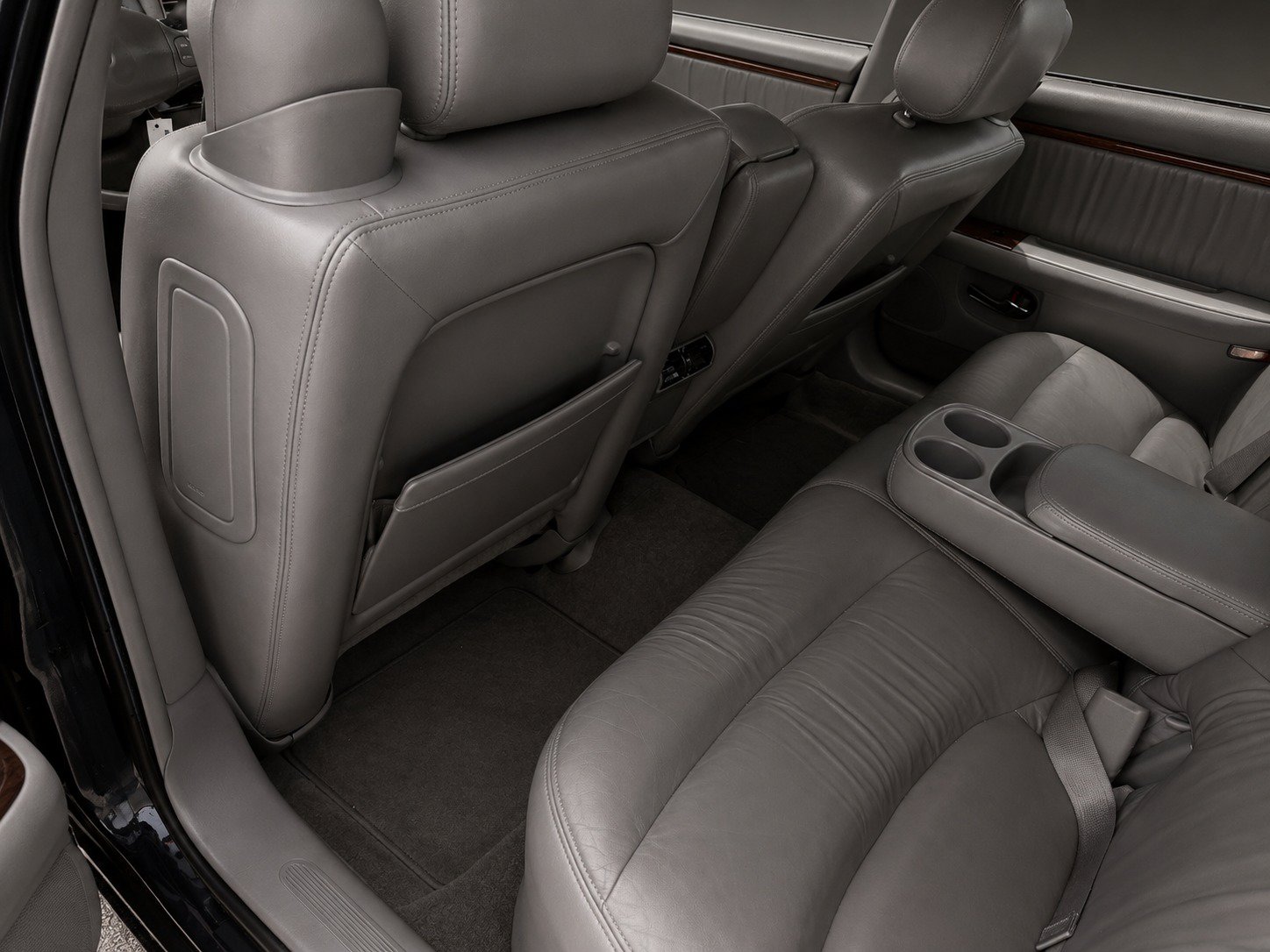 Used 2002 Buick Park Avenue Ultra w/ Gran Touring Pkg FWD image 9