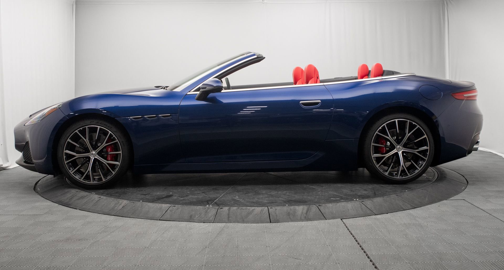 New 2026 Maserati GranCabrio Modena AWD/4WD image 6