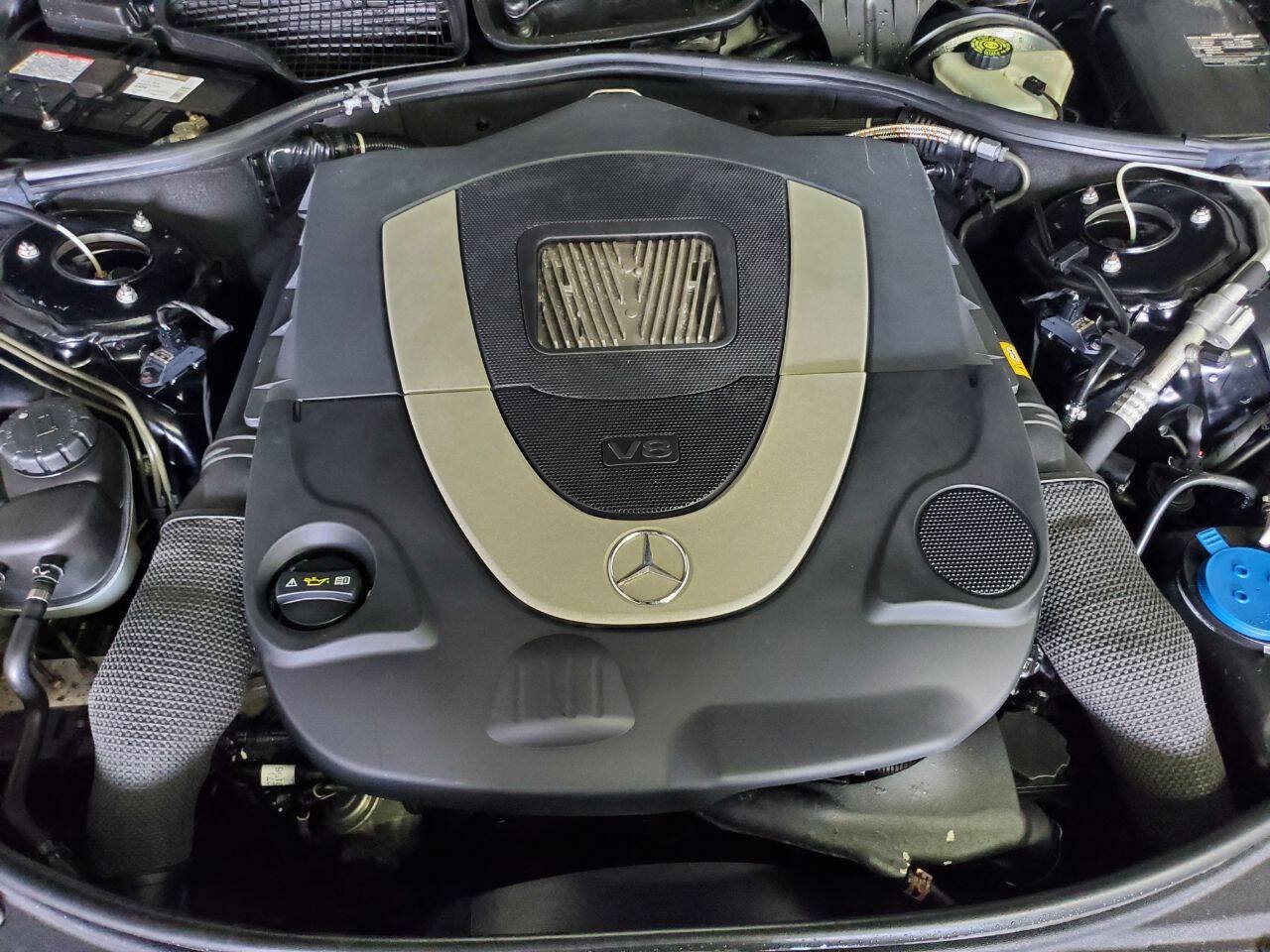 Used 2009 Mercedes-Benz CL 550 4MATIC image 4