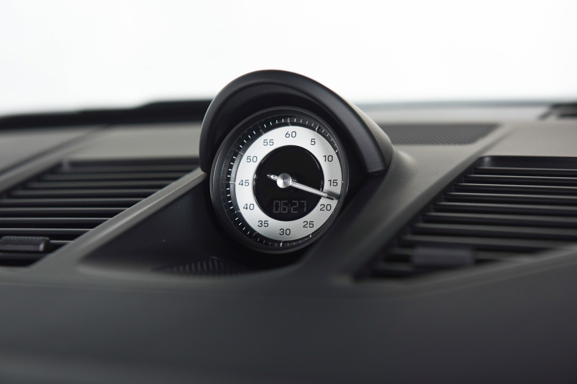 Used 2024 Porsche 911 Targa 4S image 8