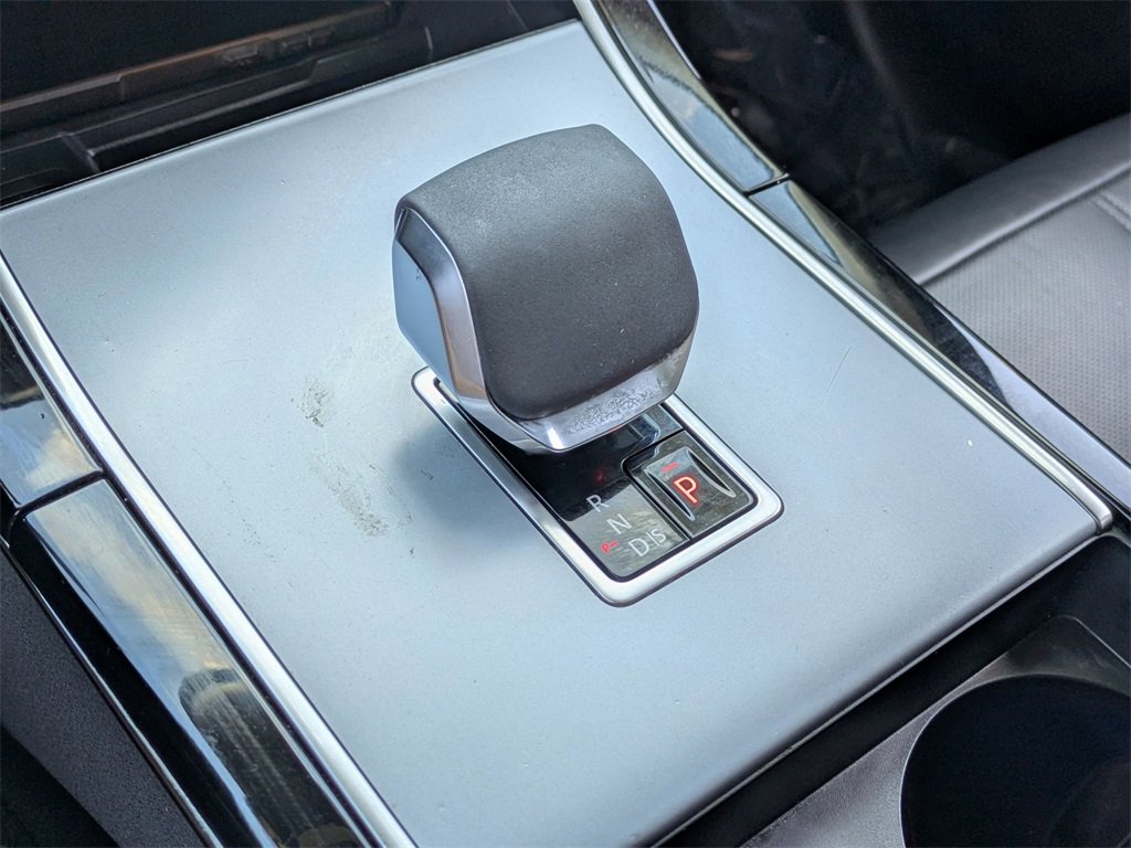 Used 2024 Land Rover Range Rover Velar S image 18