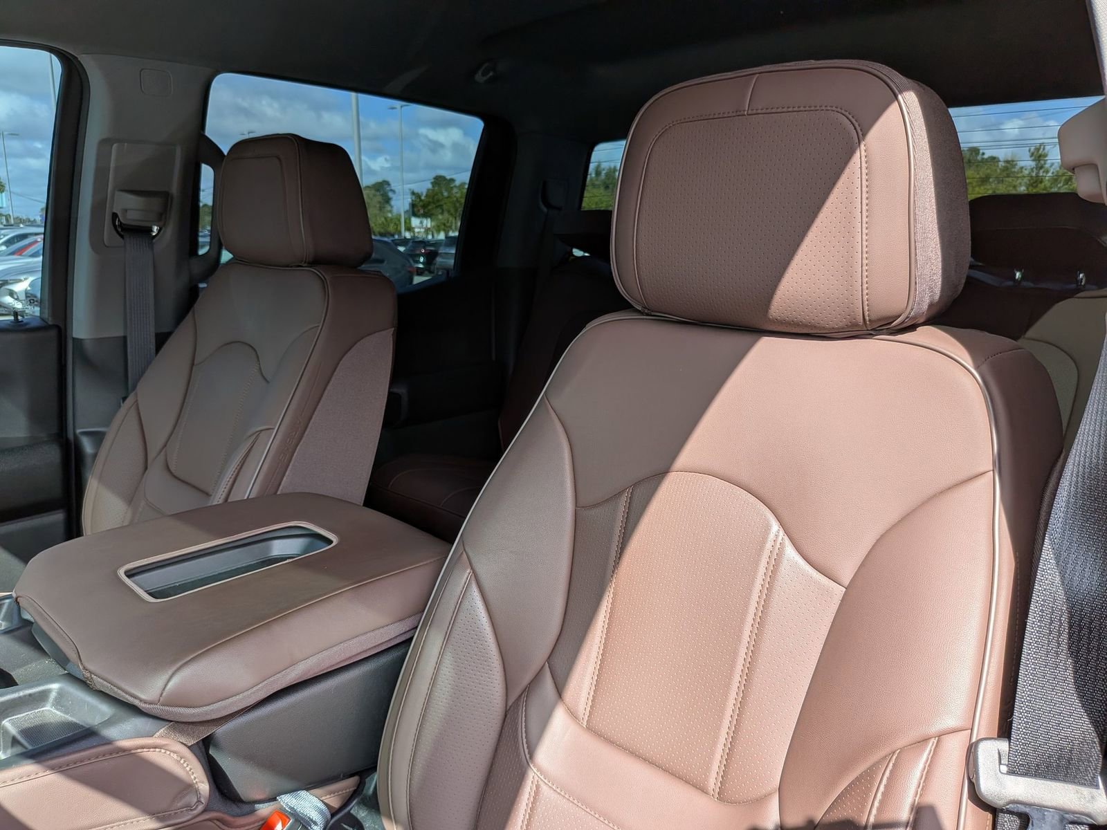 Used 2026 Chevrolet Silverado 1500 Custom Trail Boss w/ Dark Appearance Package AWD/4WD image 15