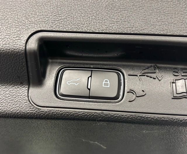 Used 2023 Ford Explorer XLT w/ Equipment Group 202A image 40