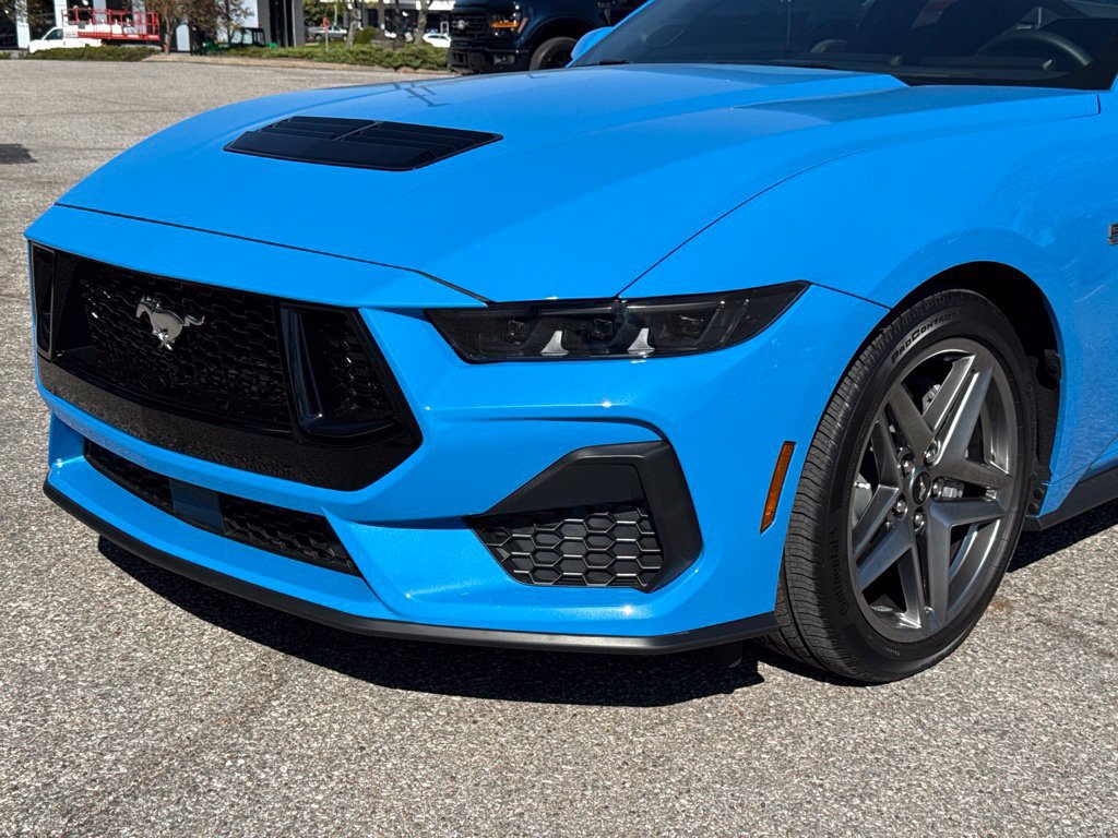 Used 2025 Ford Mustang GT RWD image 8