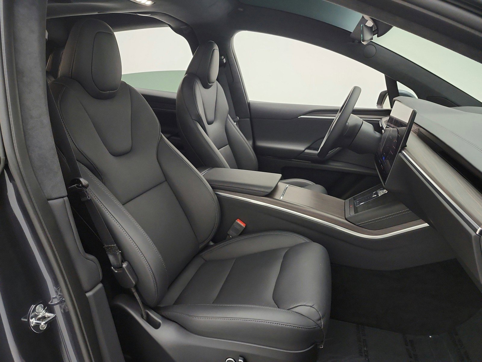Used 2024 Tesla Model X image 17