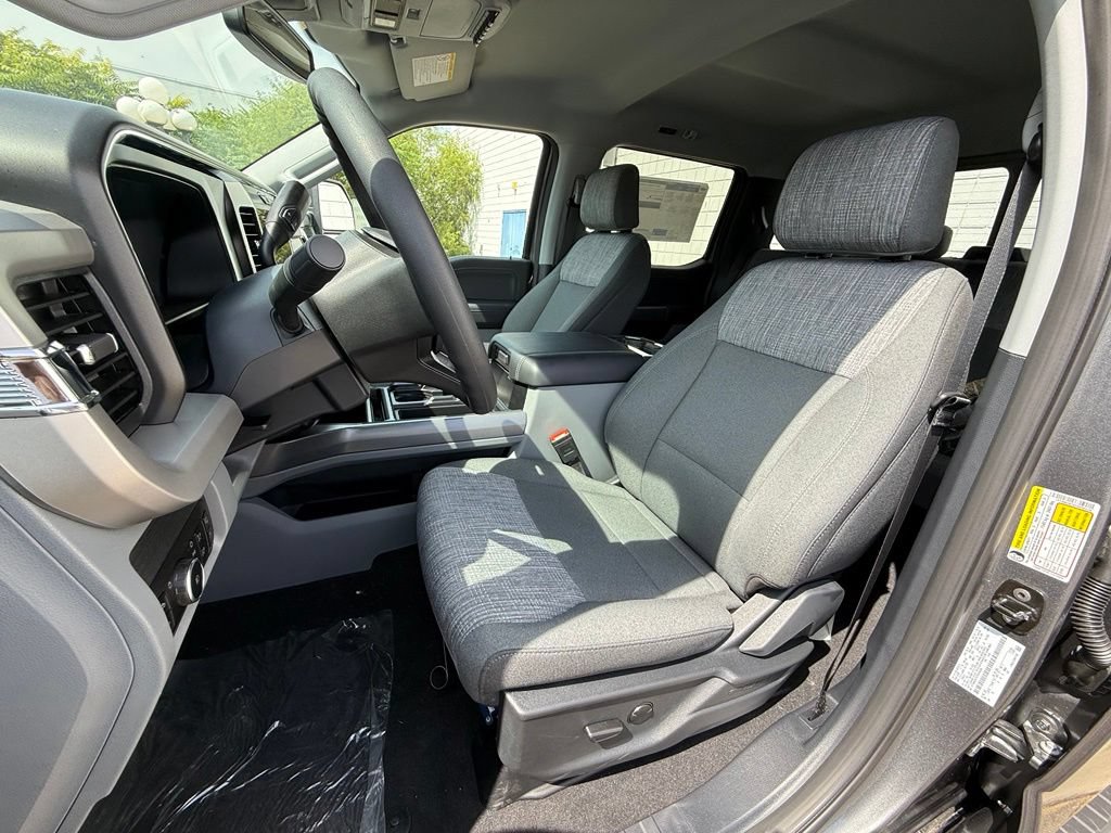 New 2026 Ford F250 XLT w/ XLT Premium Package AWD/4WD image 20