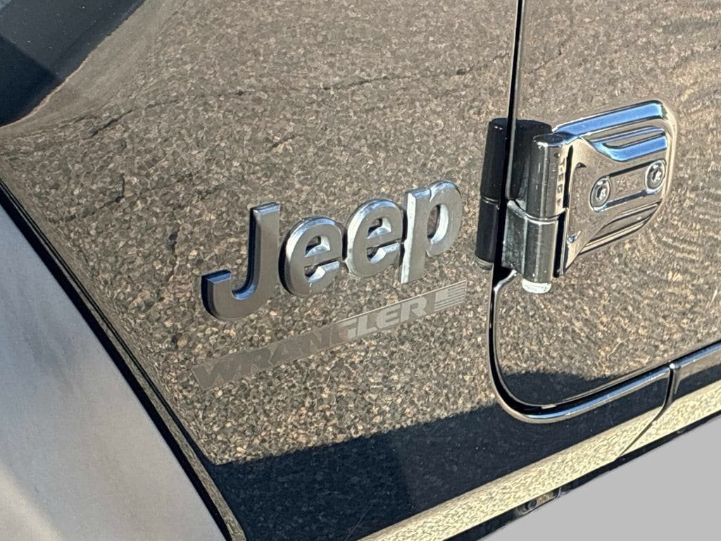 Used 2023 Jeep Wrangler Unlimited Sport AWD/4WD image 14