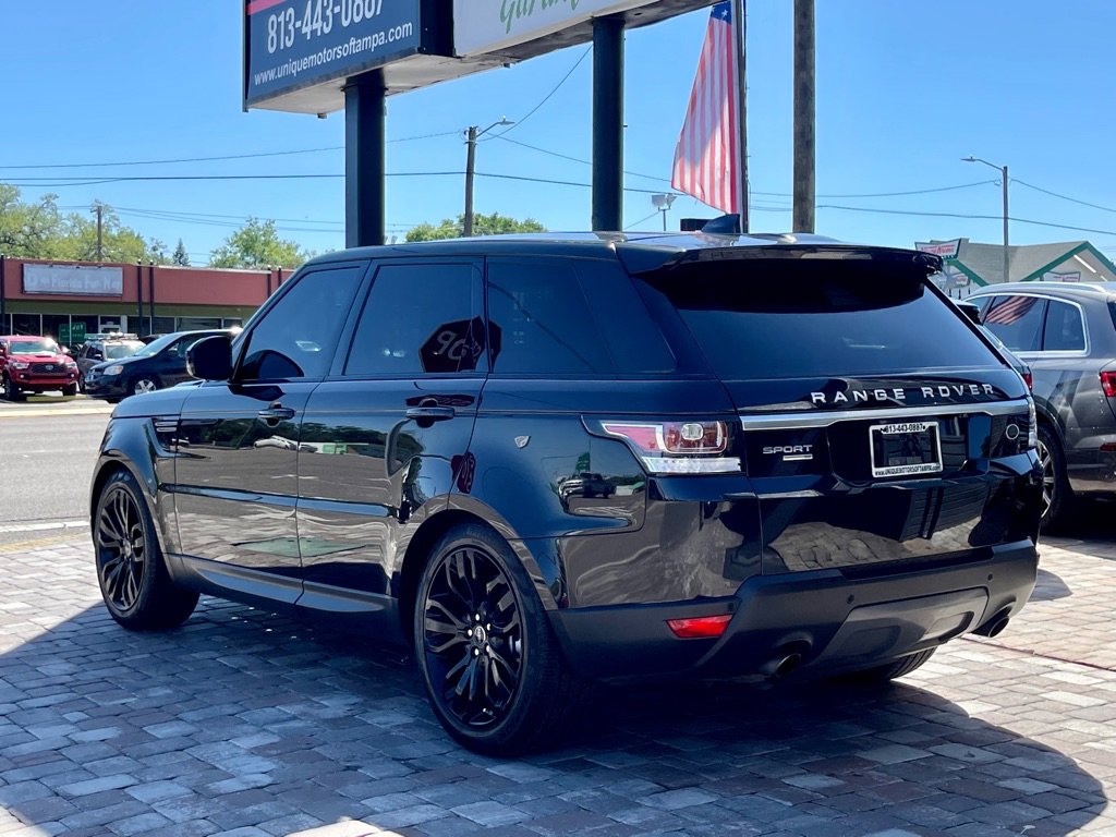 Used 2017 Land Rover Range Rover Sport SE AWD/4WD image 7