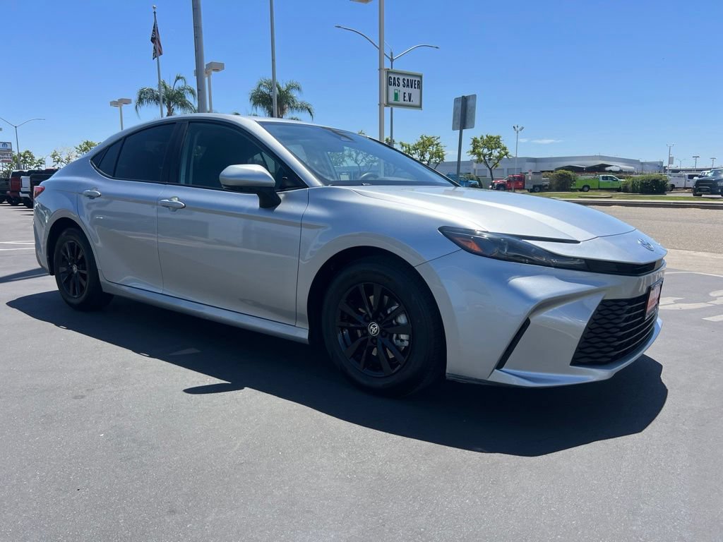 Used 2025 Toyota Camry LE FWD image 10