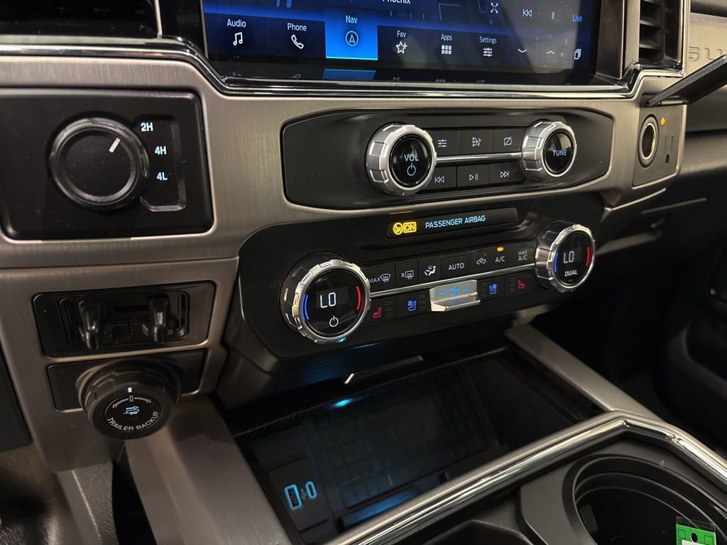 Used 2022 Ford F450 Platinum w/ FX4 Off-Road Package image 36