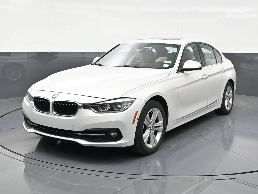 Used 2018 BMW 330i Sedan RWD image 6