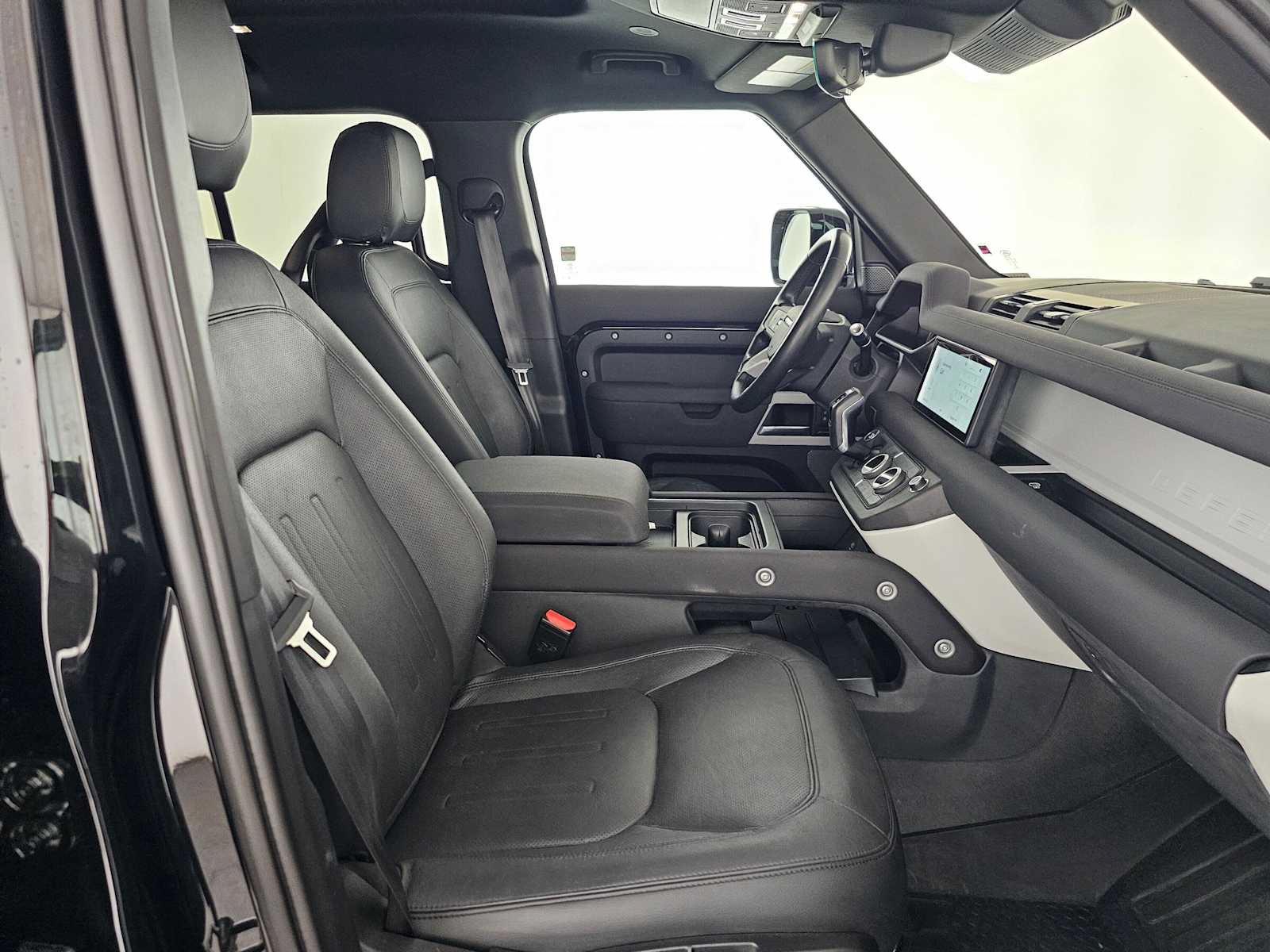 Used 2022 Land Rover Defender 110 S AWD/4WD image 10