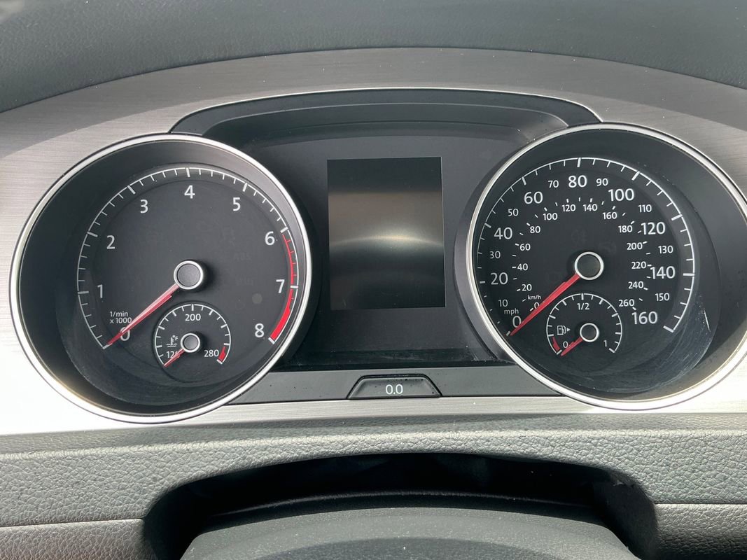 Used 2016 Volkswagen Golf S image 29